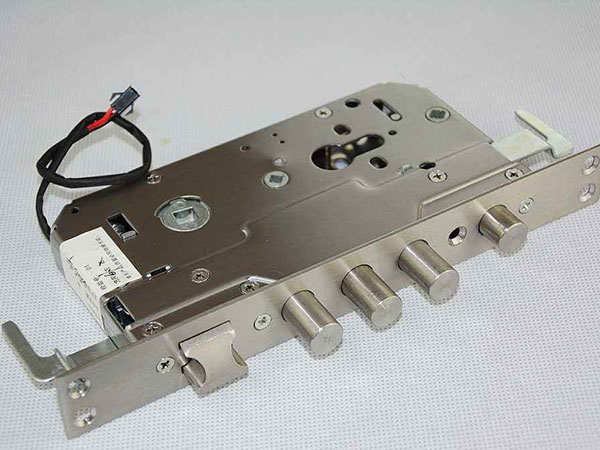 东川24小时上门开锁公司